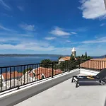 Roof Pool Brela