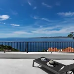 Roof Pool Villa *