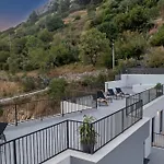 Roof Pool Villa *