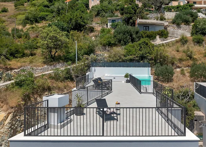 Roof Pool 빌라